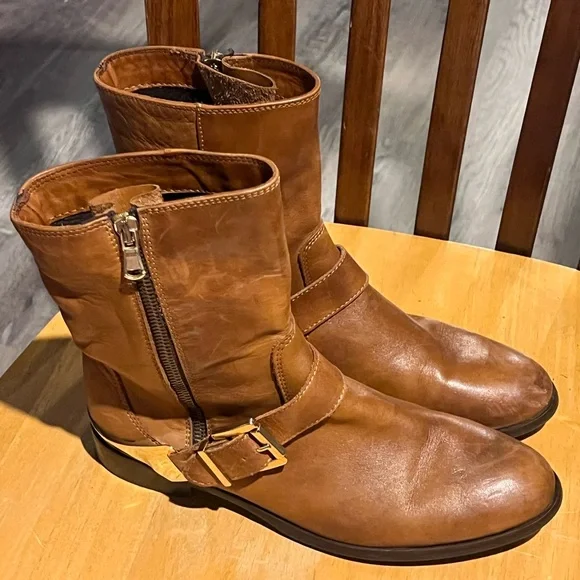 Charles David Tan Leather Shoes - Picture 1 of 5